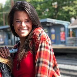 Meet your Posher, Carlyn